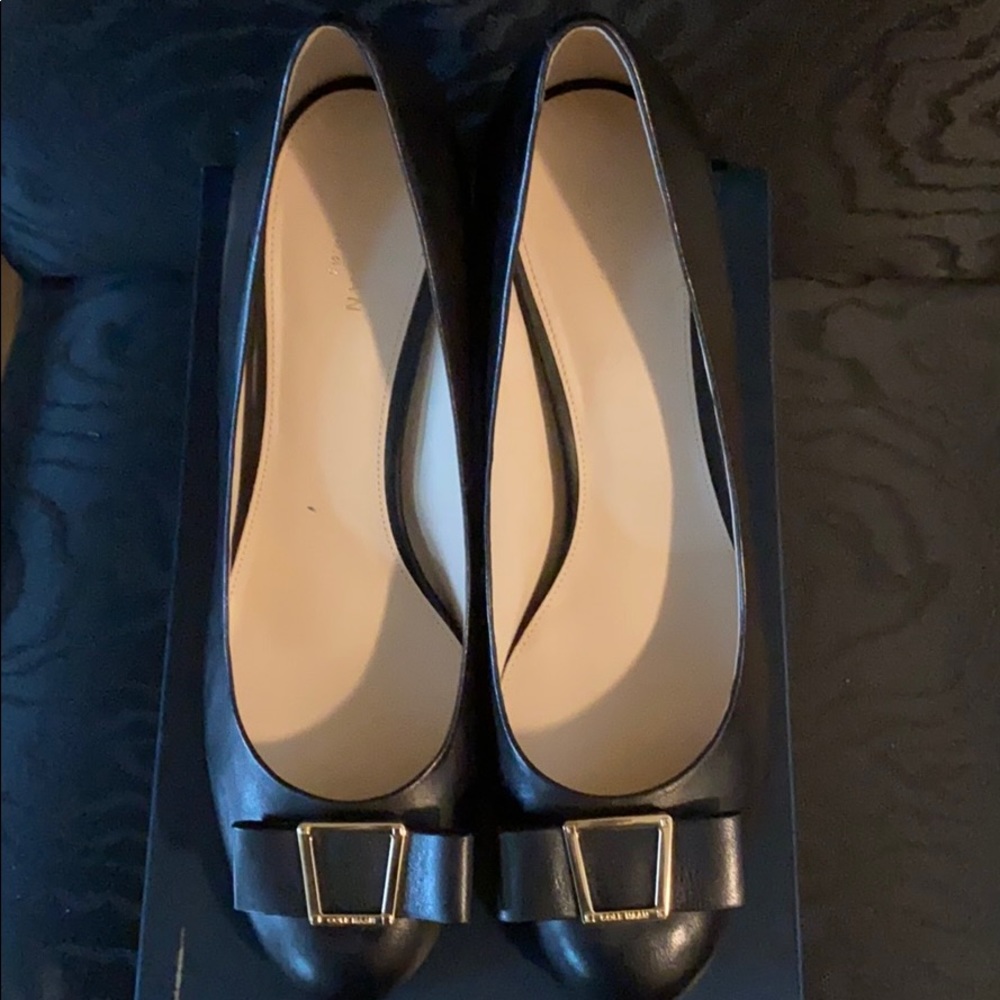 Cole Haan black leather pumps